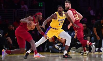 Dorian Finney Smith Lakers Game Action Photo