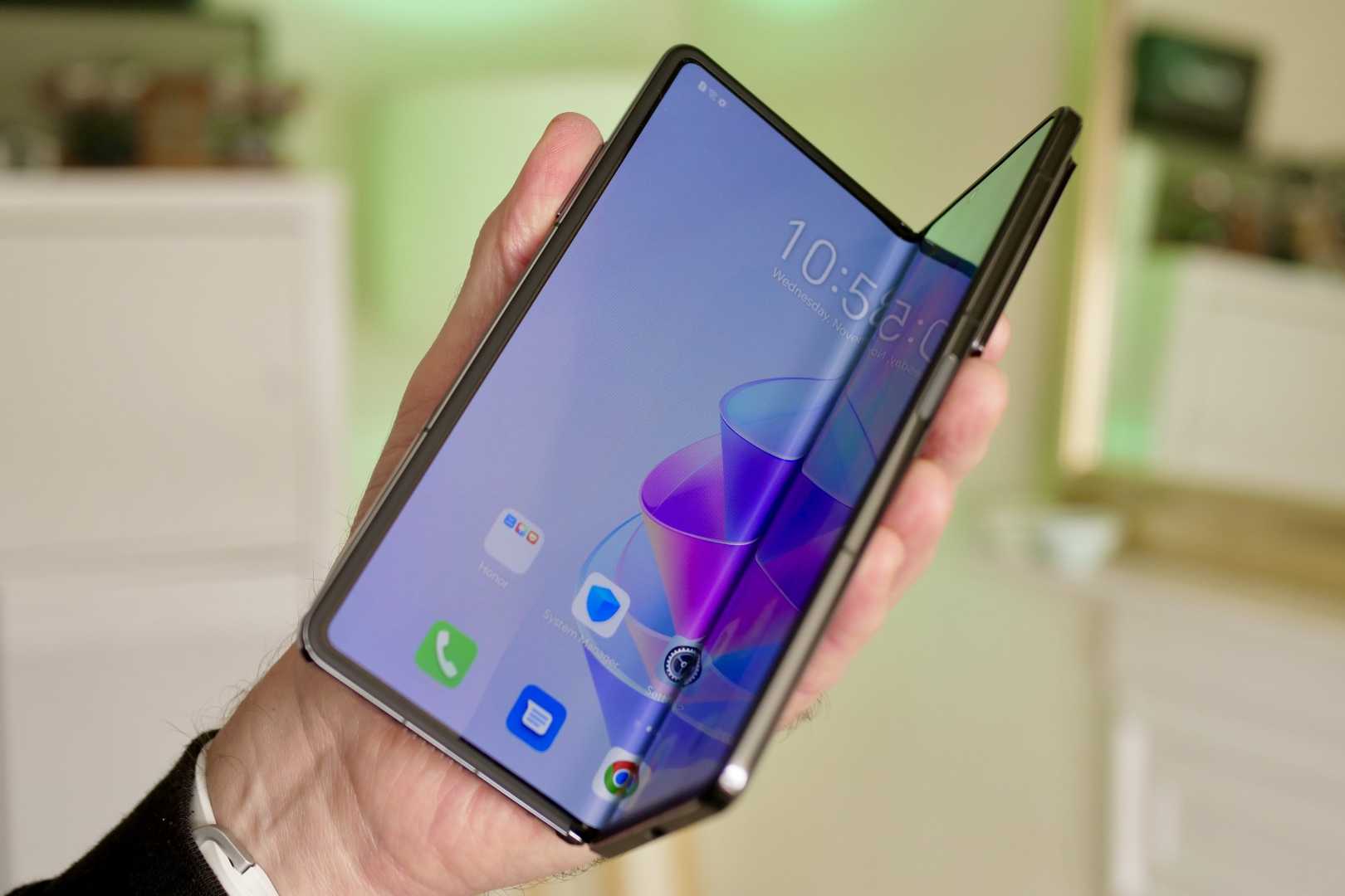 Honor Magic V4 Foldable Smartphone Concept