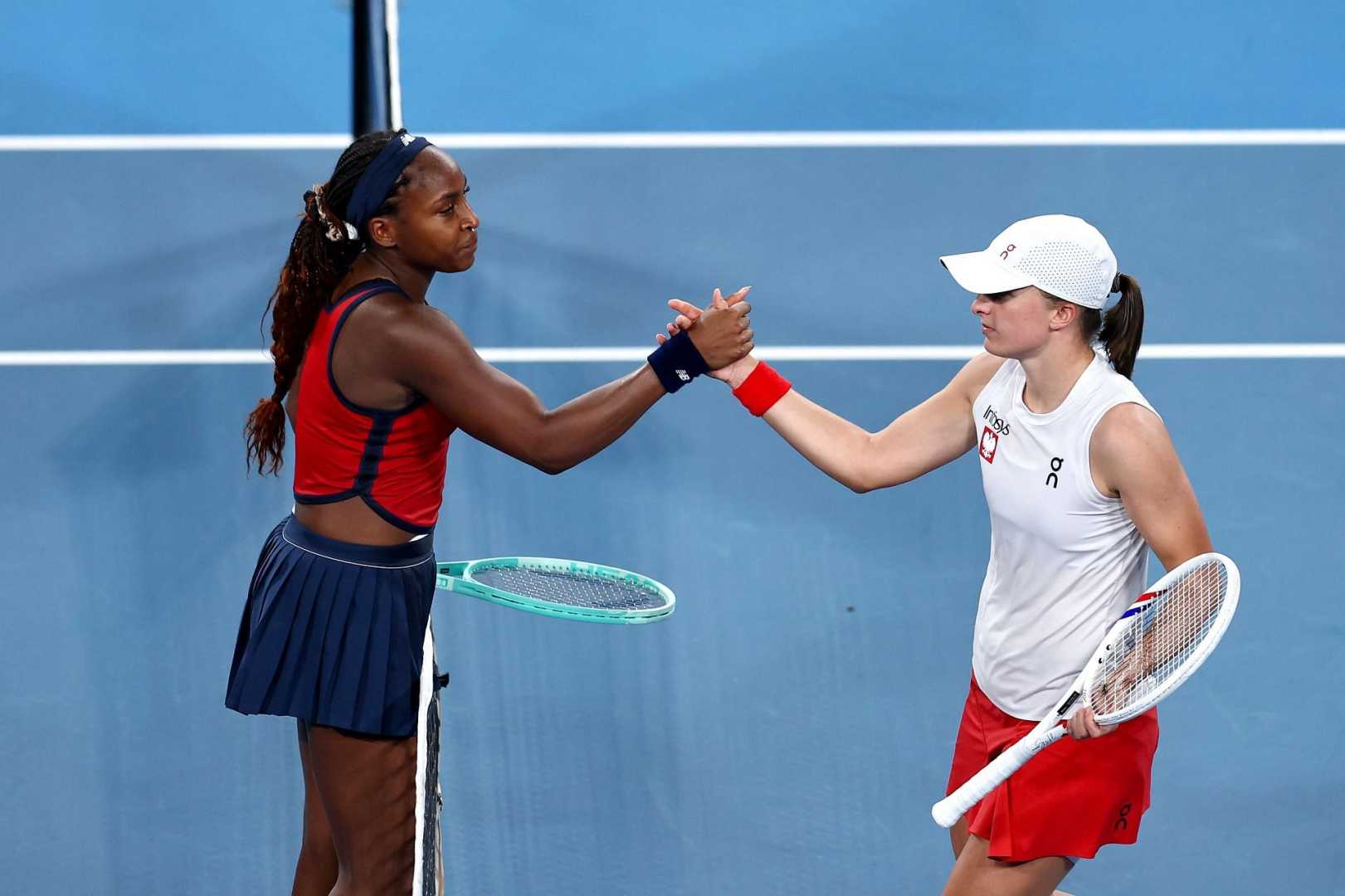 Iga Swiatek Coco Gauff United Cup Handshake