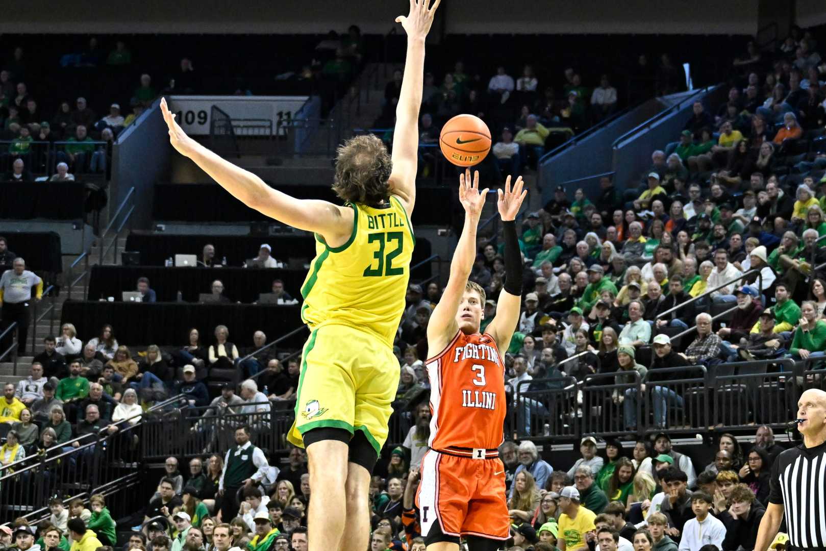 Illinois Vs Oregon Basketball Game Matthew Knight Arena