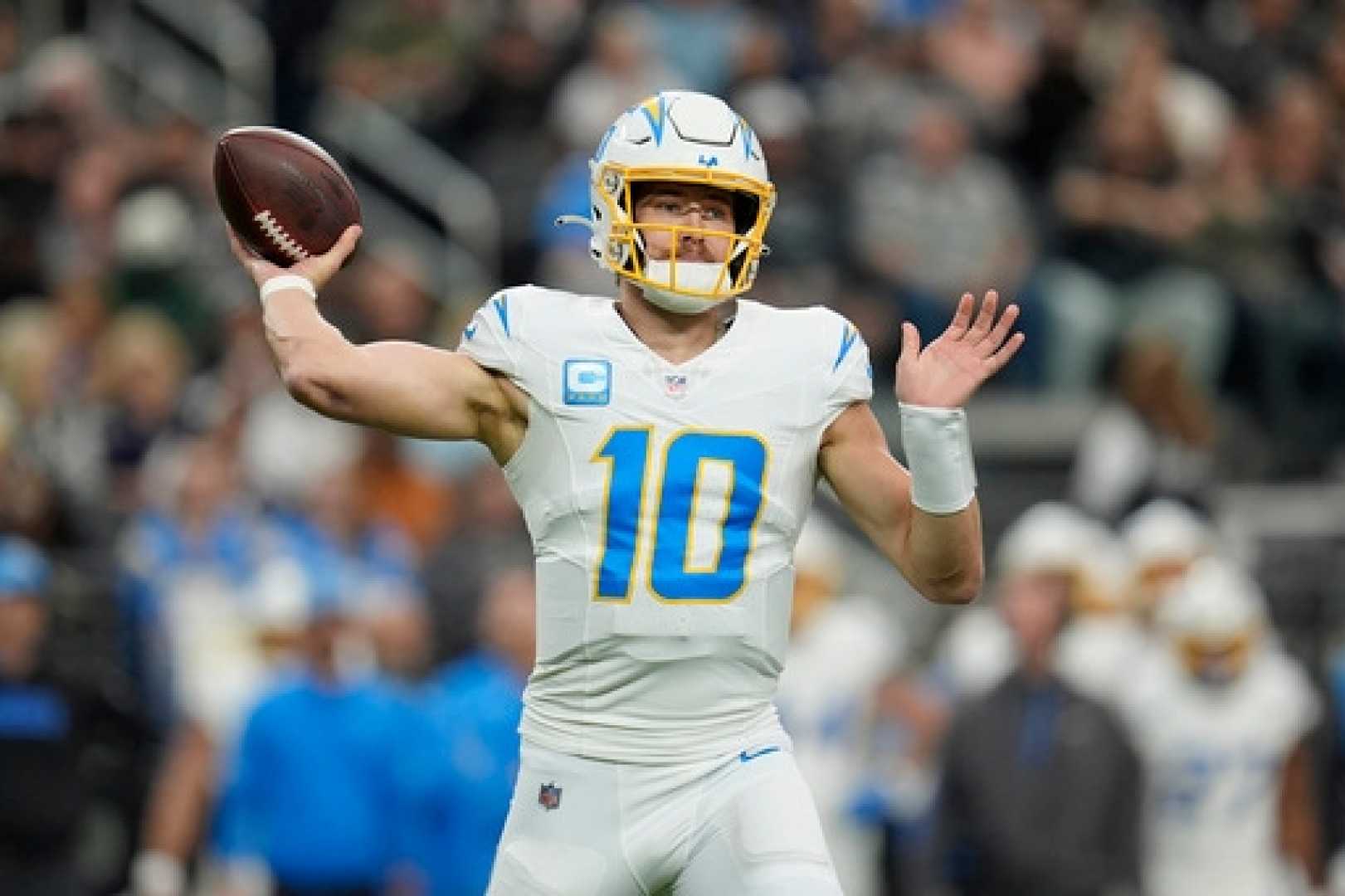 Justin Herbert Los Angeles Chargers 2025 Game Action