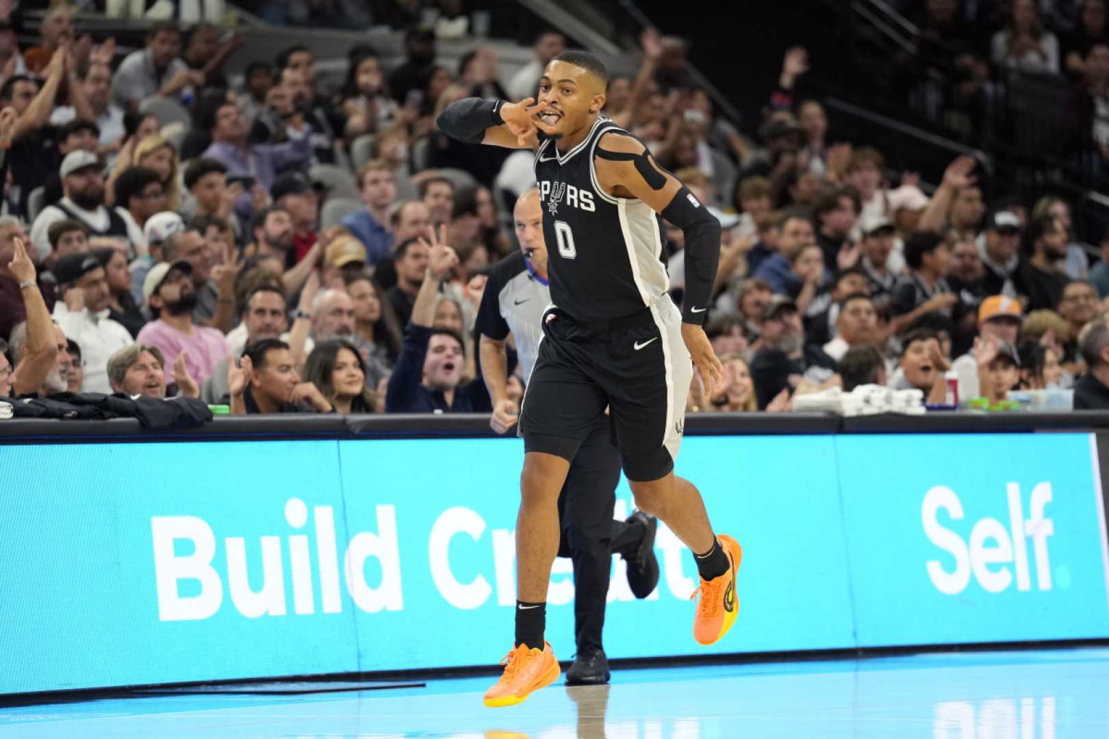 Keldon Johnson San Antonio Spurs Basketball Game