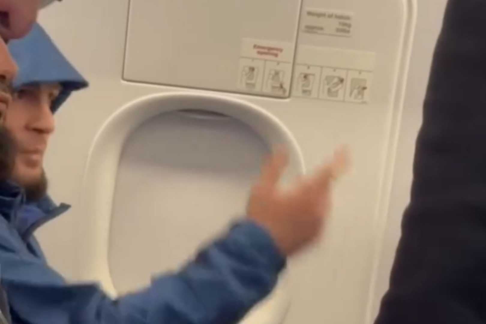 Khabib Nurmagomedov Plane Argument Flight Attendant