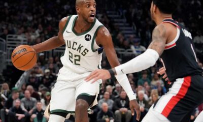 Khris Middleton Bucks Bench Nba 2025