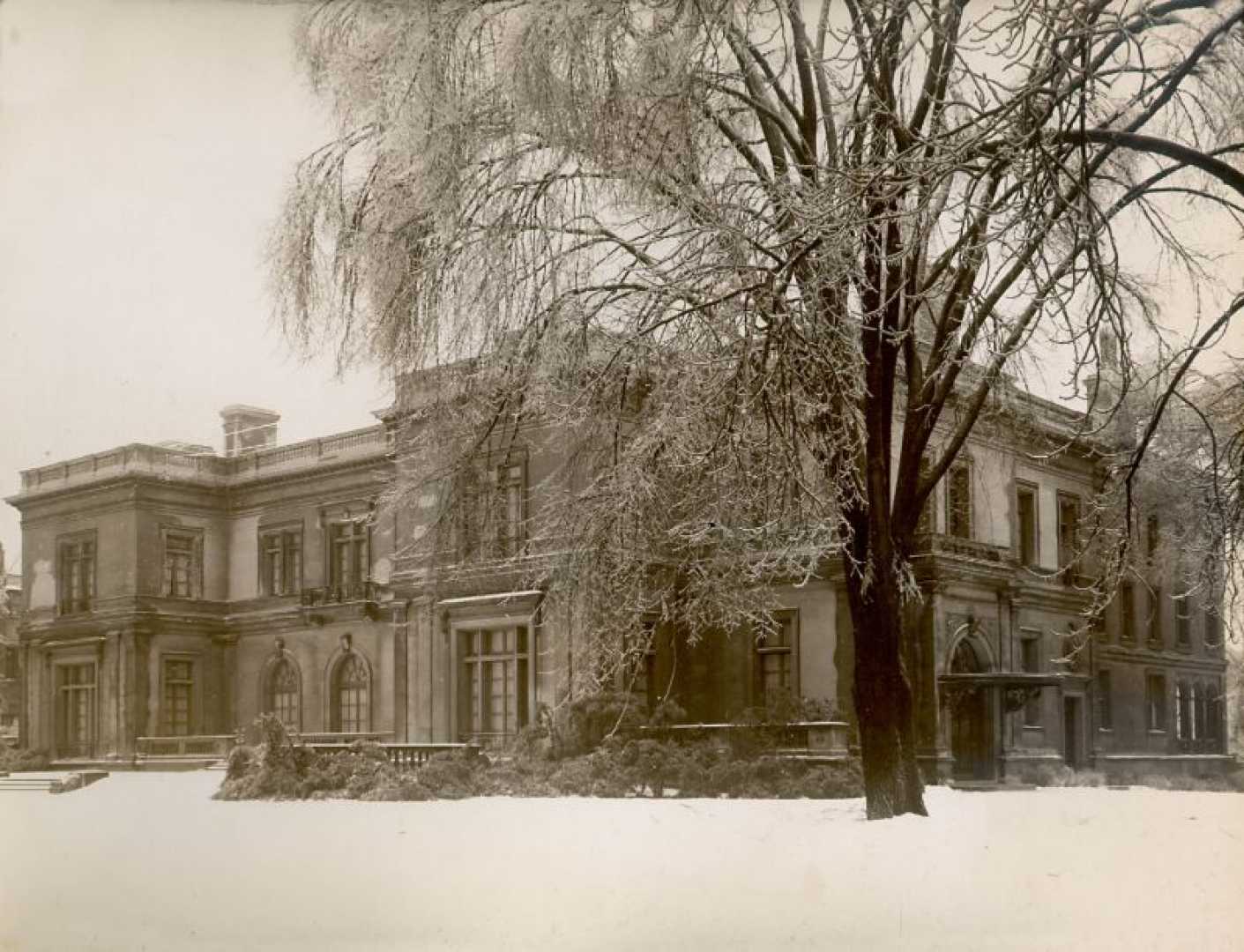 Knox Mansion Buffalo Exterior View