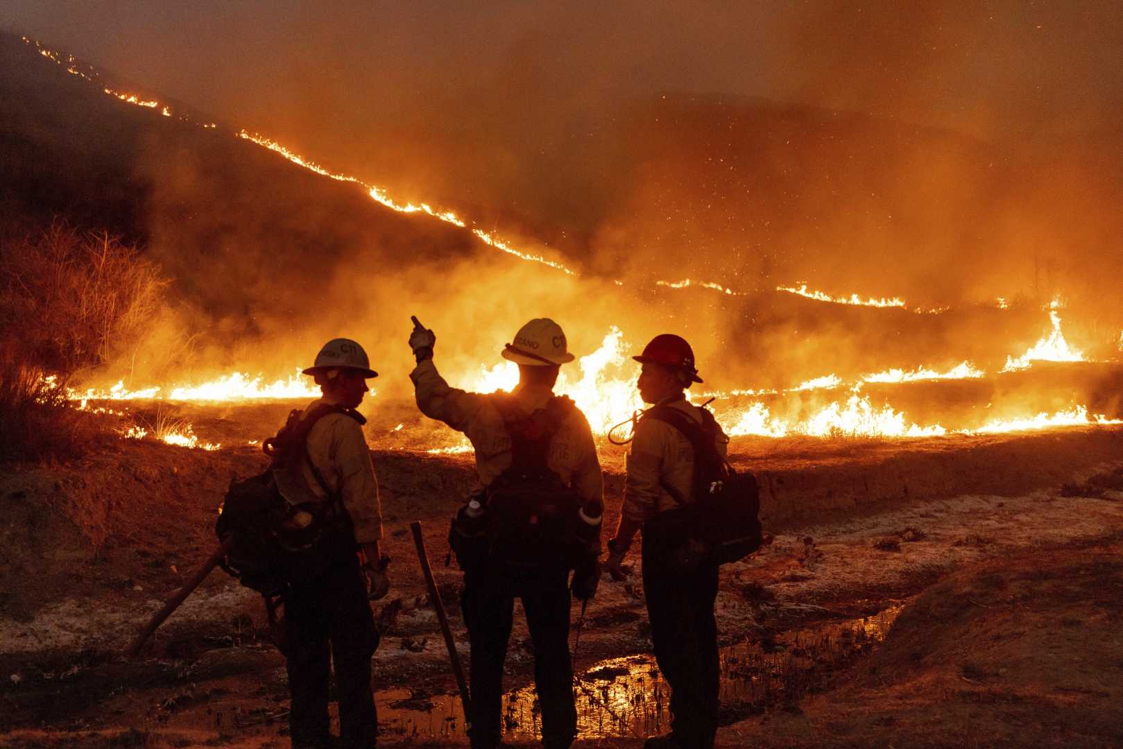 Los Angeles Wildfires 2025 Firefighters Battling Flames