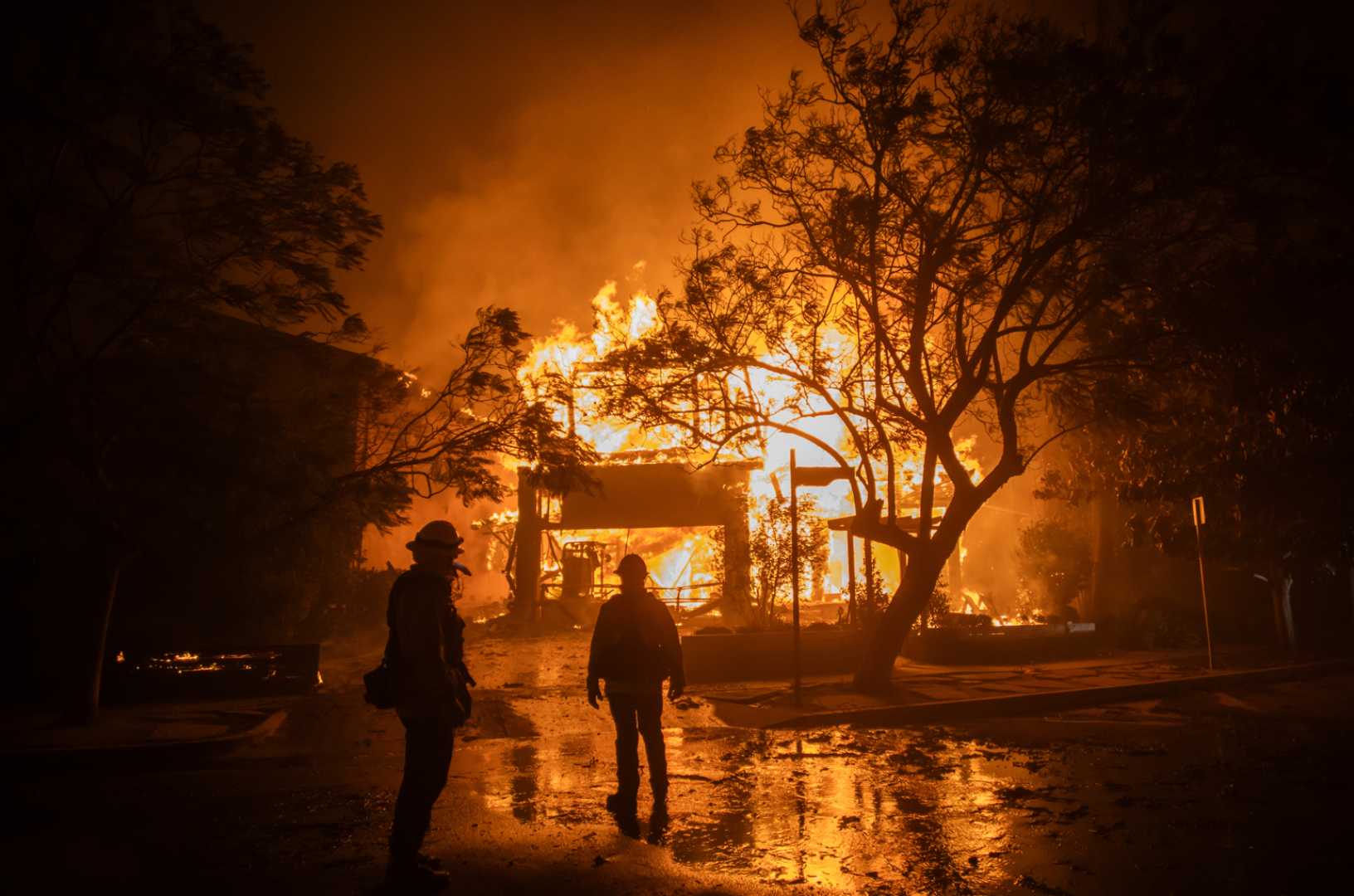 Los Angeles Wildfires 2025 Hollywood Events Postponed