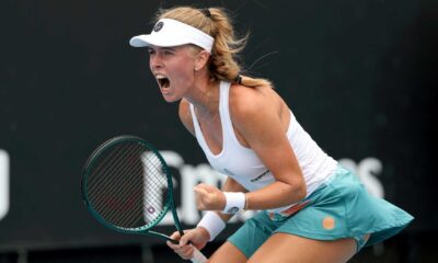 Magdalena Fręch Mirra Andreeva Australian Open 2025