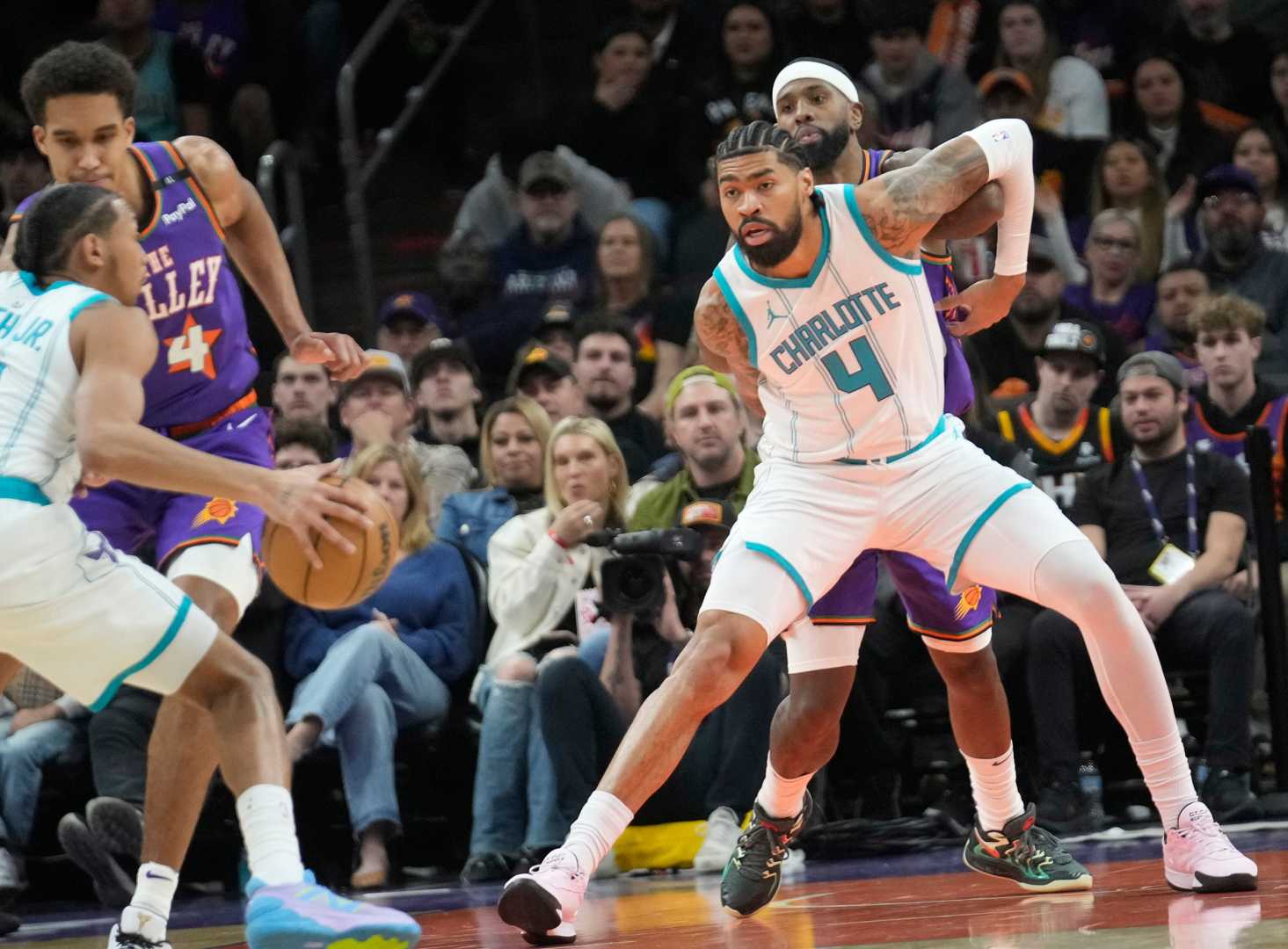 Nick Richards Nba Charlotte Hornets Game Action