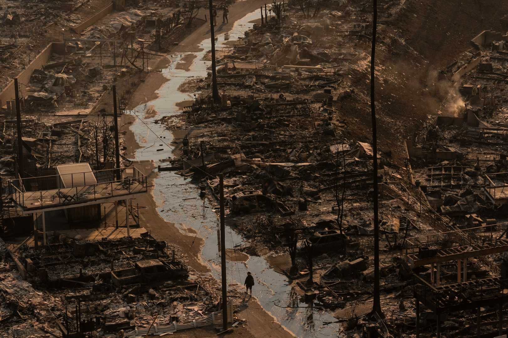 Palisades Fire Destruction Pacific Palisades Neighborhood