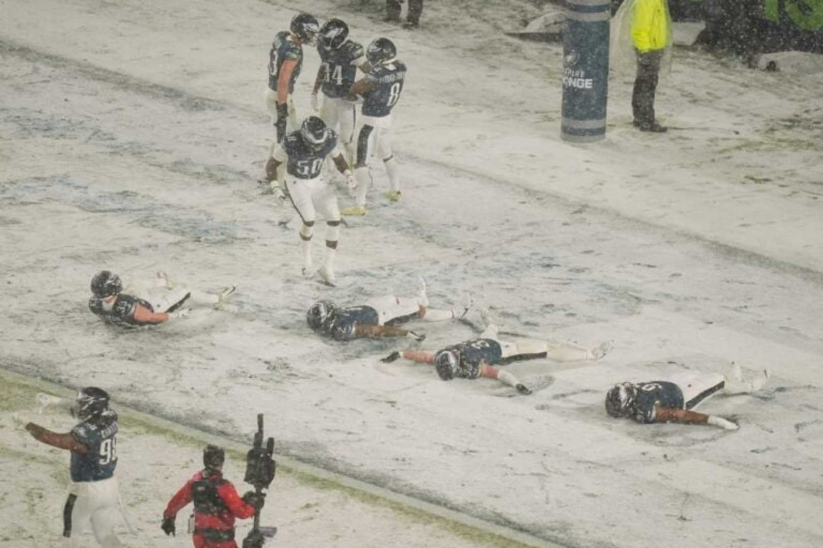 Philadelphia Eagles Snow Game 2025