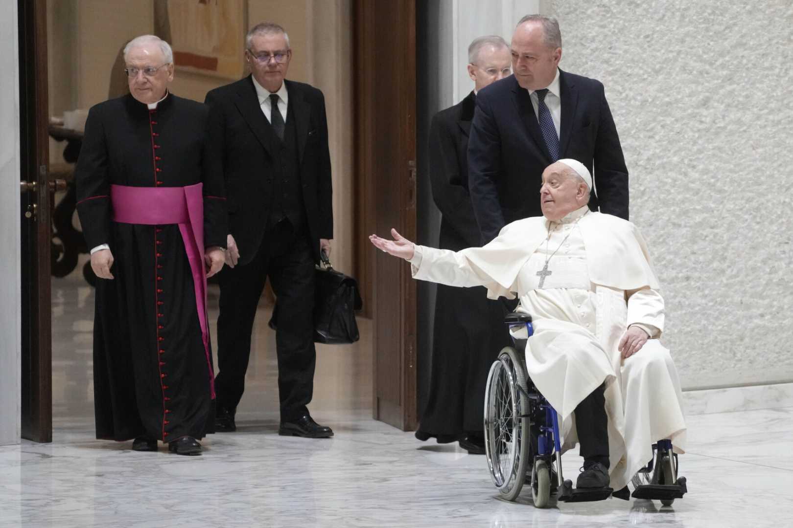 Pope Francis Arm Sling Vatican Meeting