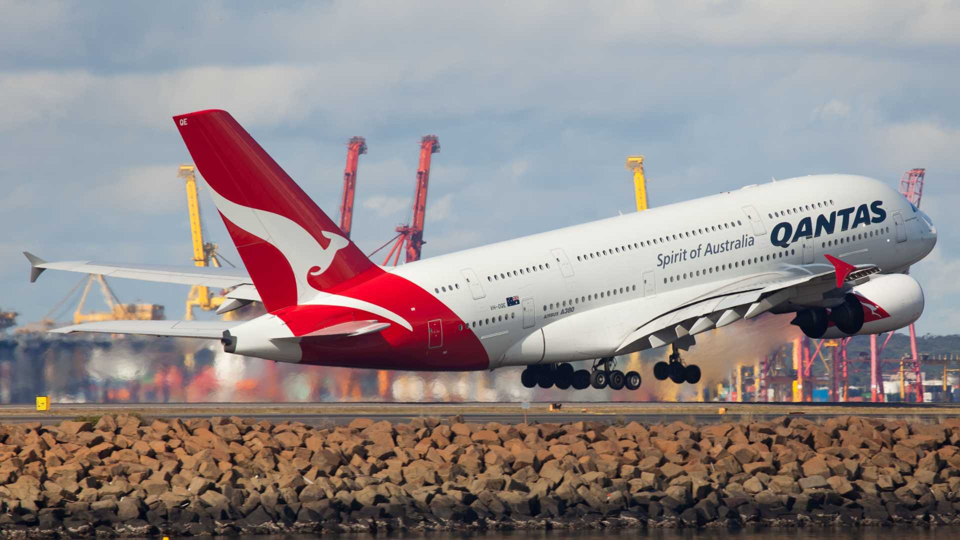 Qantas Airplane Flying Over Southern Indian Ocean