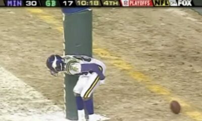 Randy Moss Mooning Packers Fans 2005