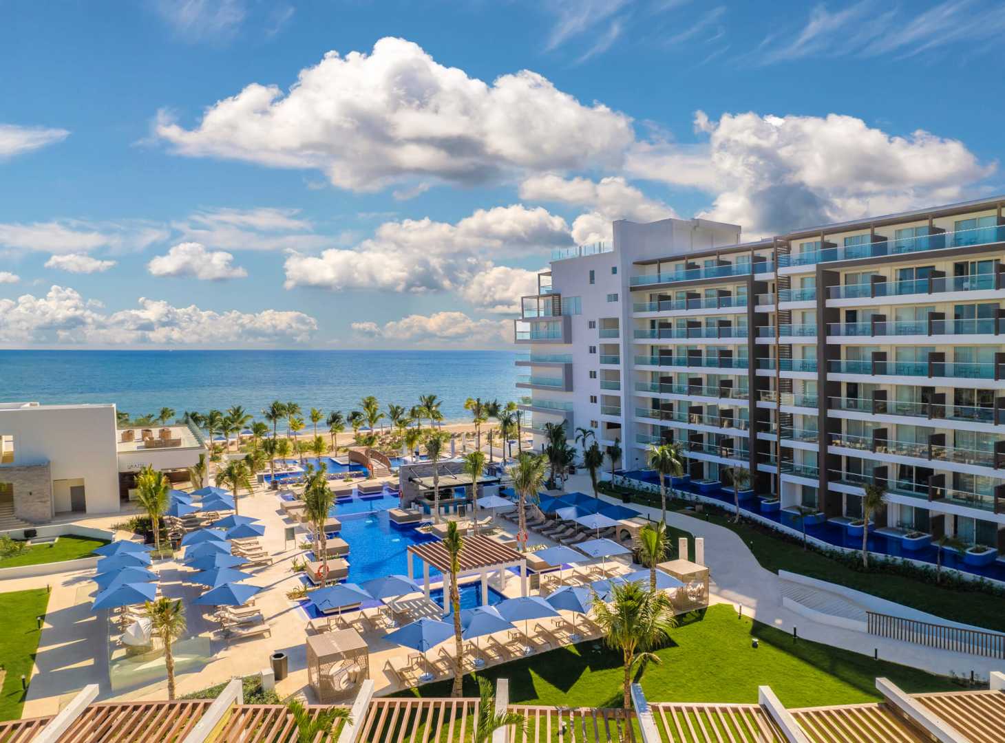 Royalton Splash Riviera Cancun Resort Exterior