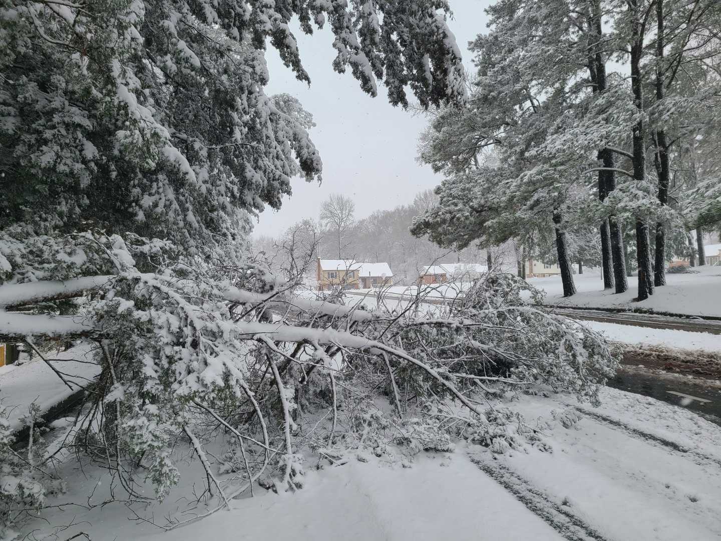 Snow Covered Roads In Richmond Virginia