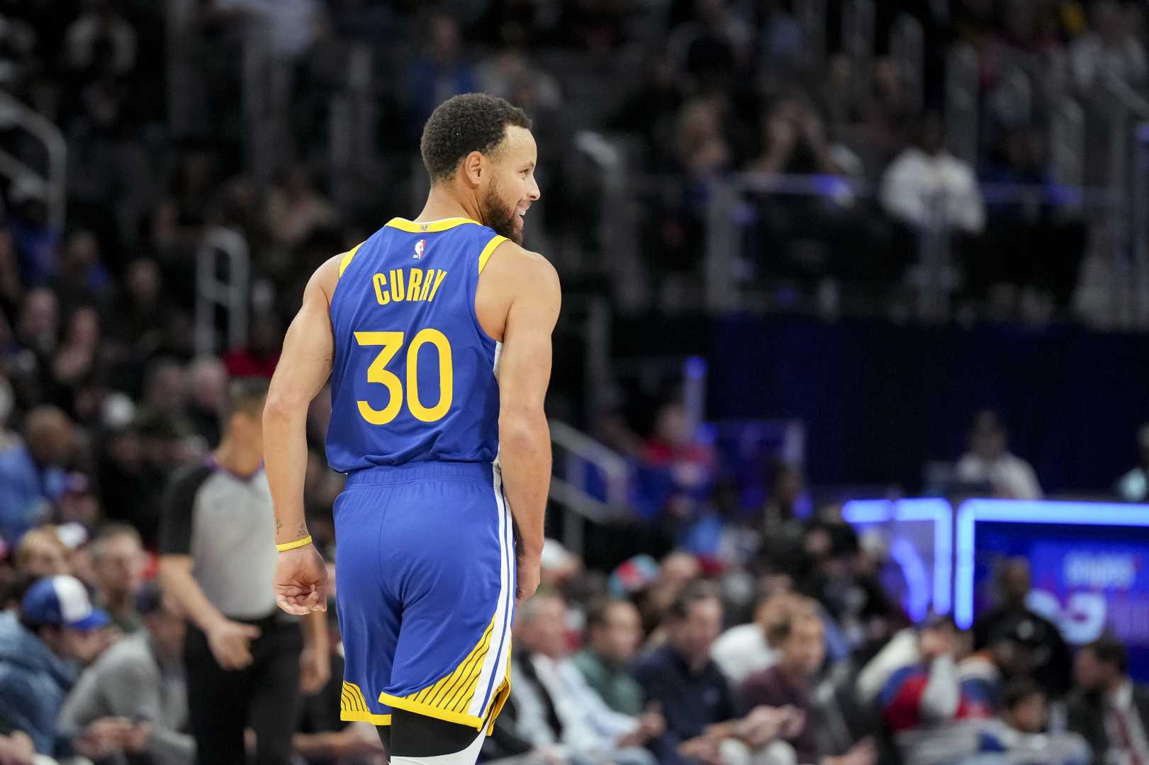 Steph Curry Pistons Game Little Caesars Arena