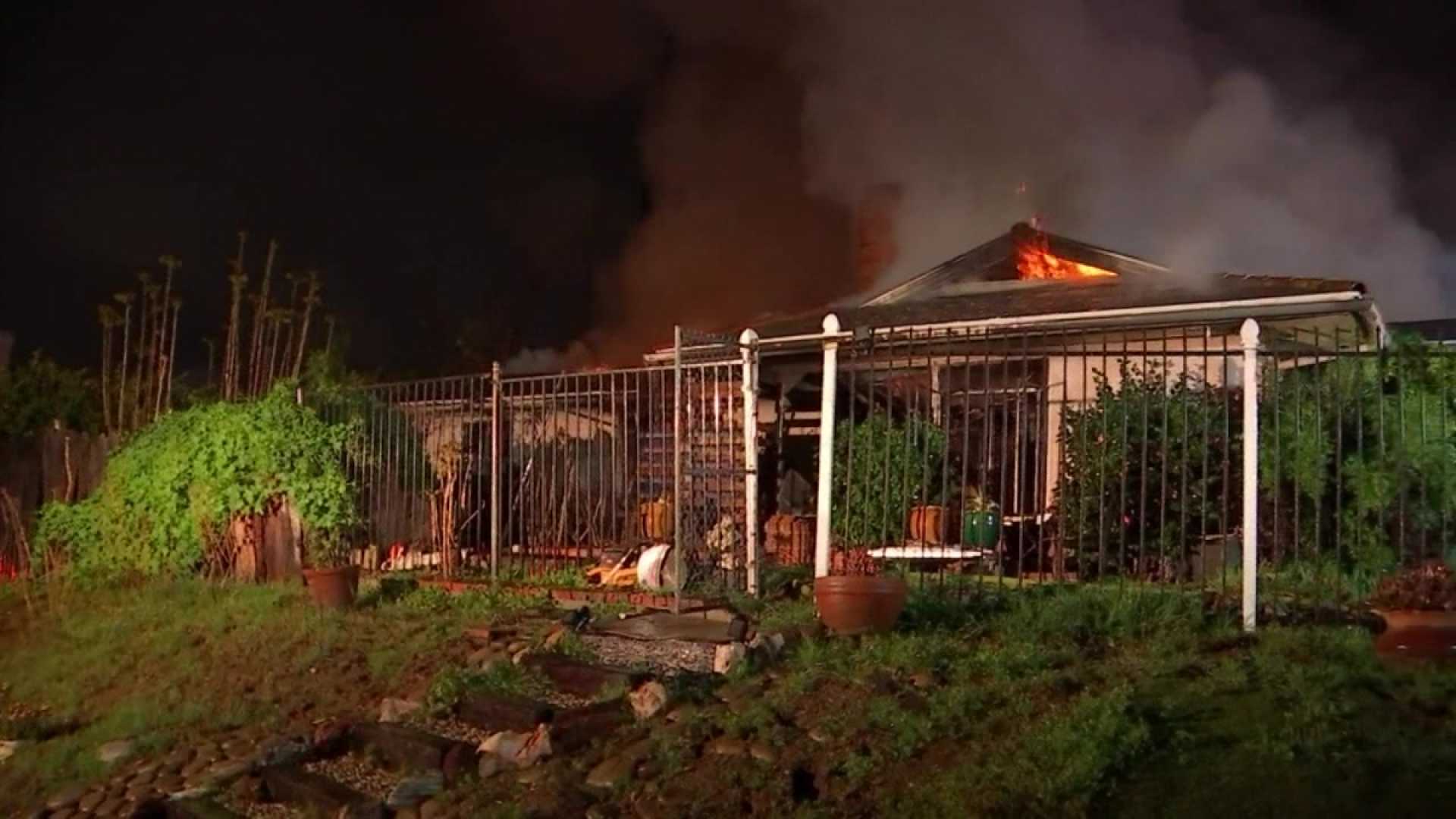 Studio City House Fire Hillside Los Angeles