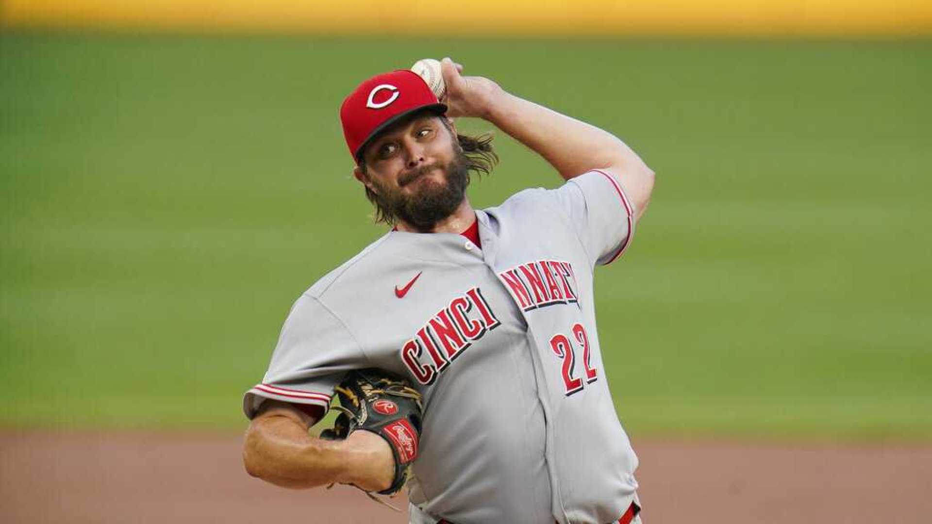 Wade Miley Cincinnati Reds Pitching