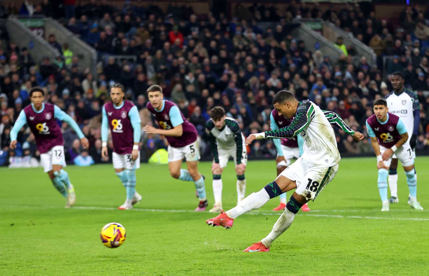 Wilson Isidor Sunderland Burnley Penalty Save