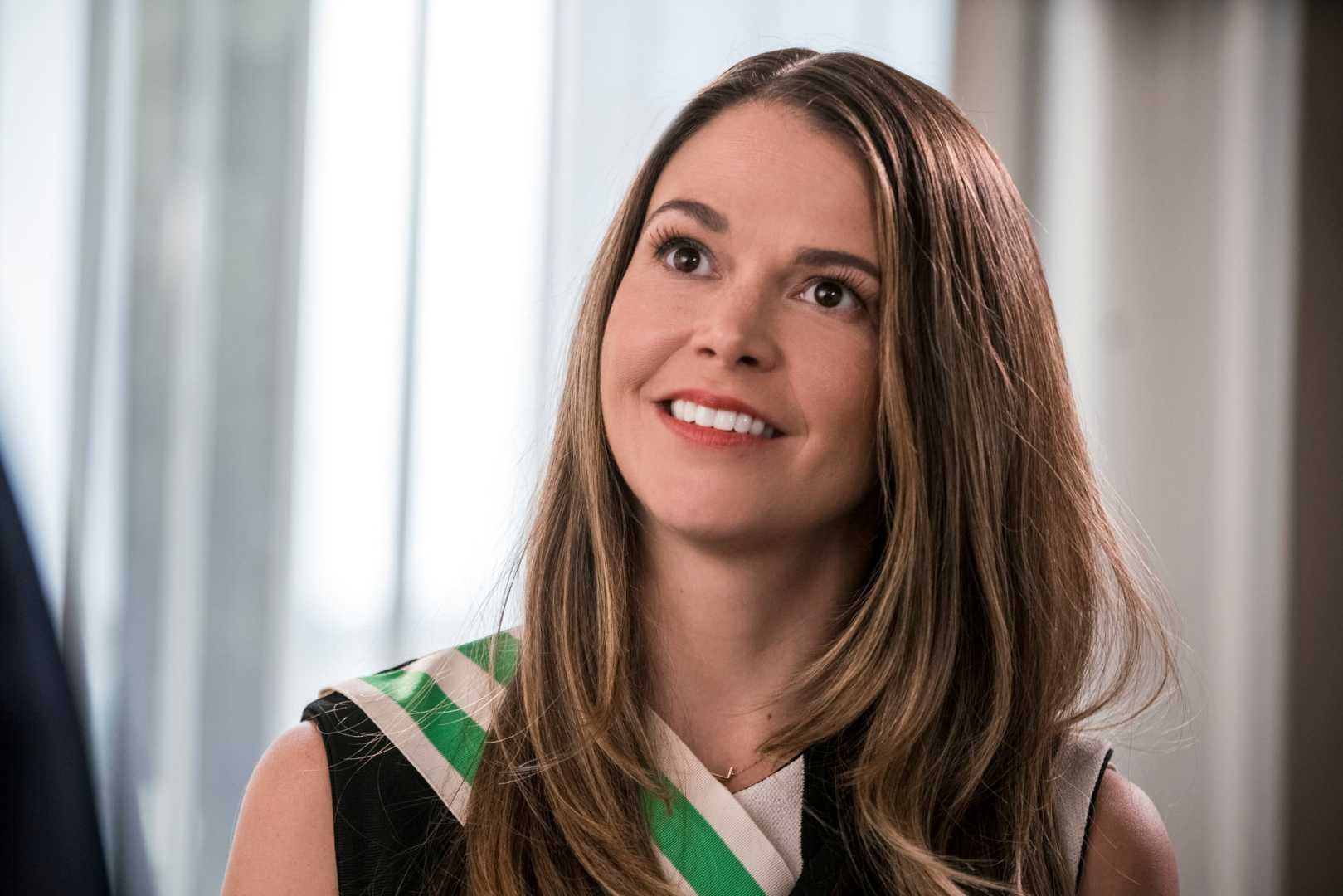 Younger Tv Series Netflix Sutton Foster