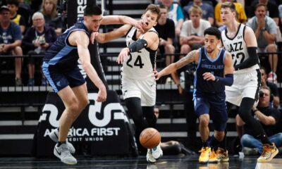 Zach Edey Memphis Grizzlies Game Action