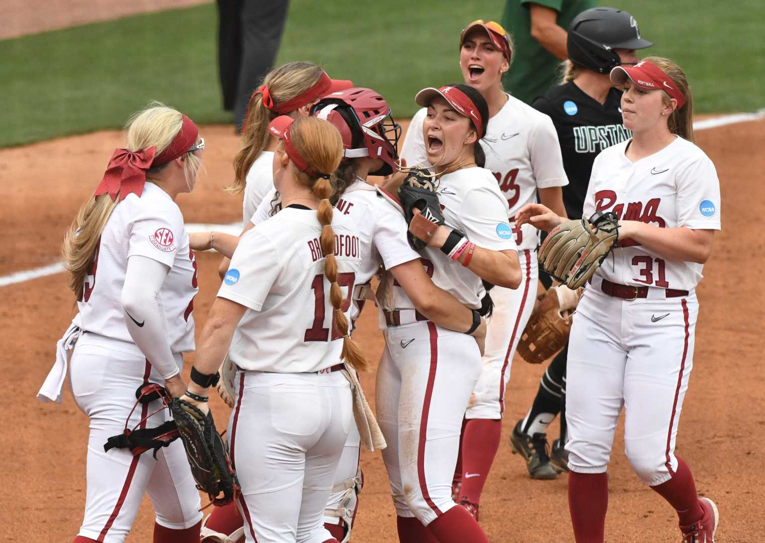 Alabama Softball Team In Action