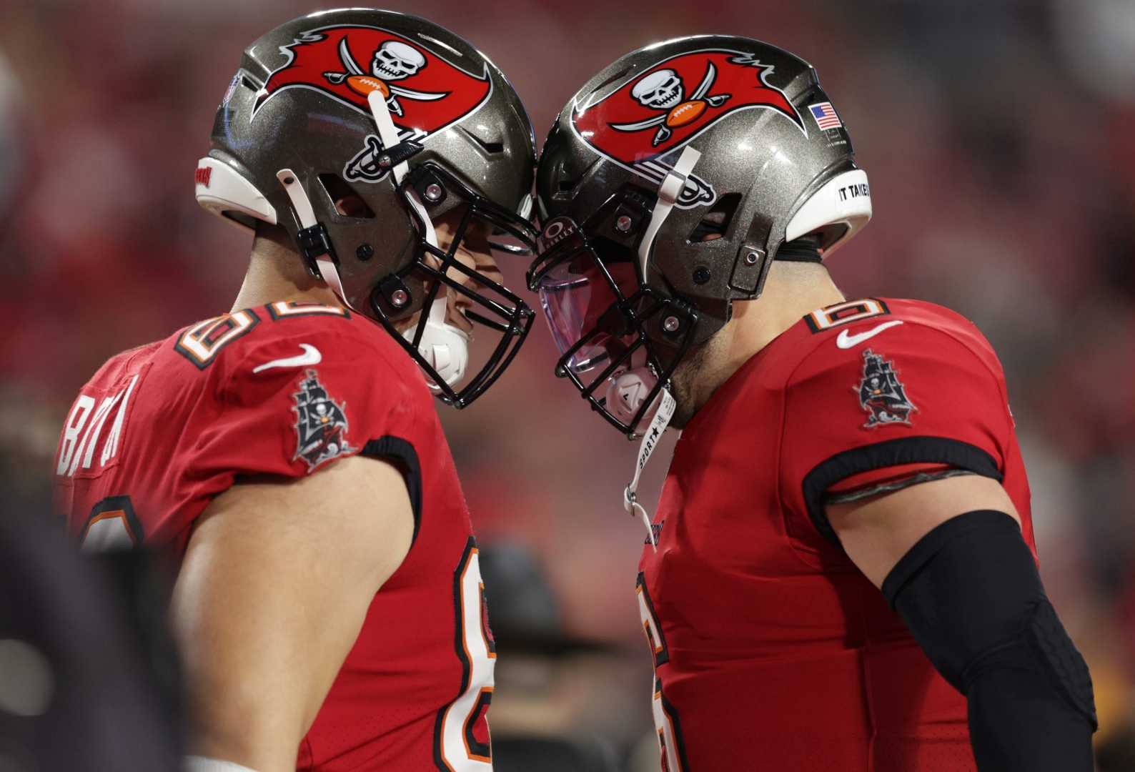 Bucs Center Graham Barton And Baker Mayfield