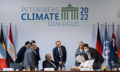 Business Leaders Signing Climate Agreement In Egypt