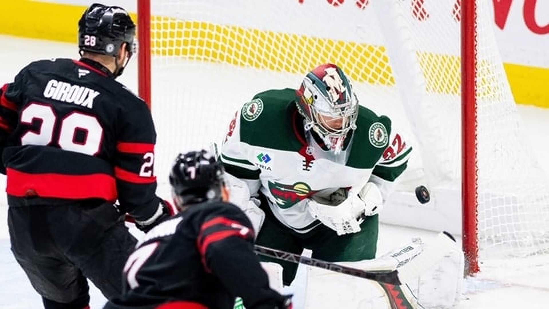 Canadian Hockey Fans Booing Us Anthem