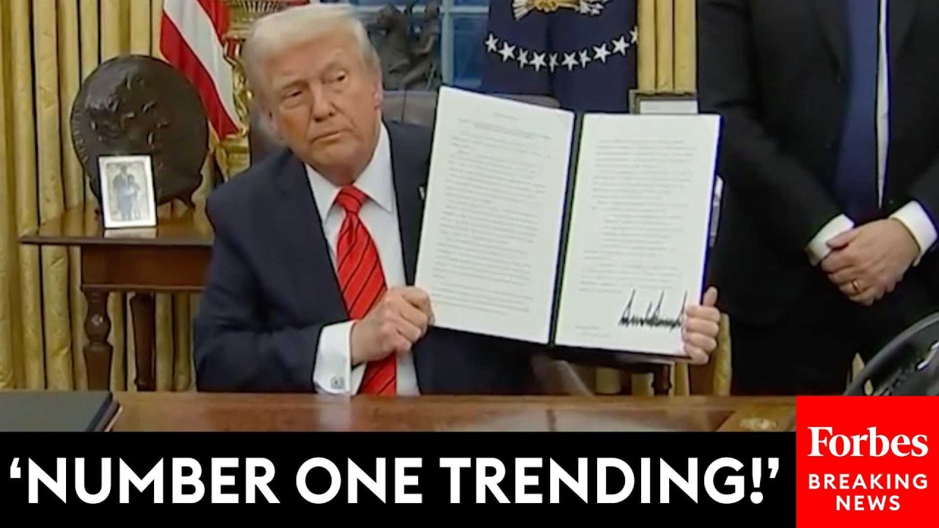 Donald Trump Signs Executive Order Plastic Straws