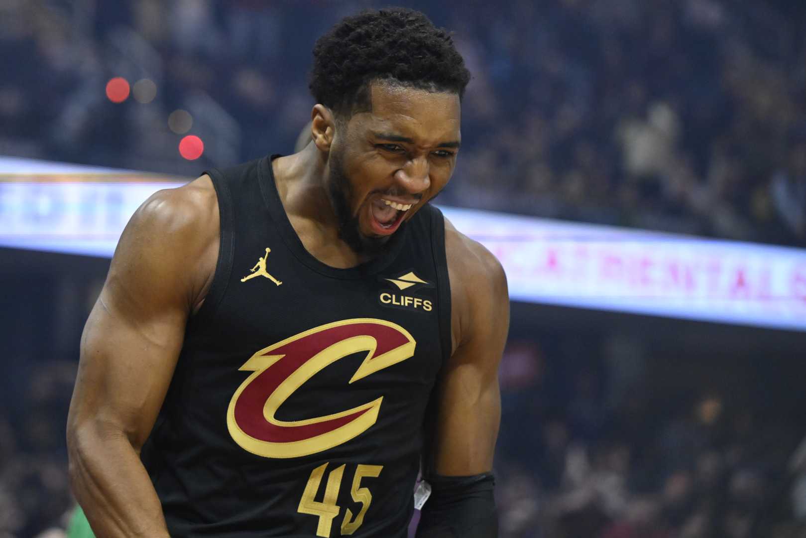 Donovan Mitchell Cavaliers Shoulder Injury Nba