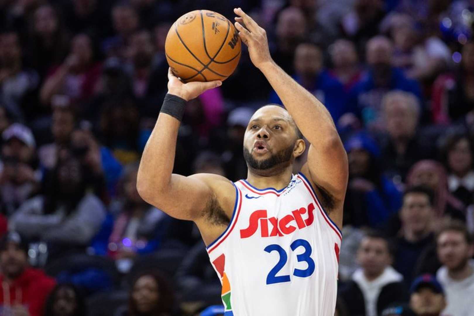 Eric Gordon Philadelphia 76ers Game Action 2025