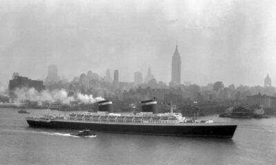 Historic Ss United States Ship Moving Down Delaware River