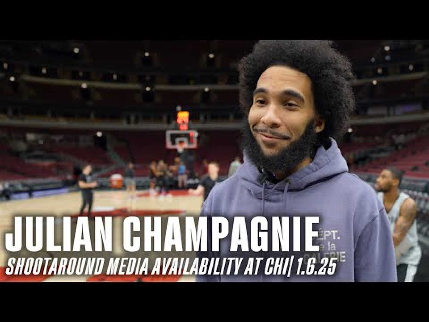 Julian Champagnie Nba Player Courtside