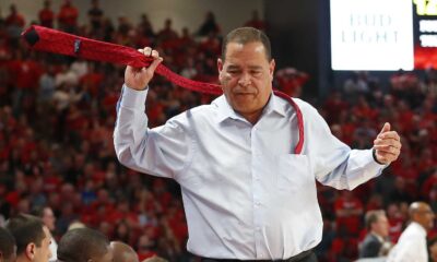 Kelvin Sampson Coaching Houston Cougars Basketball