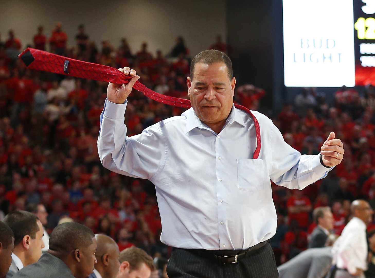 Kelvin Sampson Coaching Houston Cougars Basketball