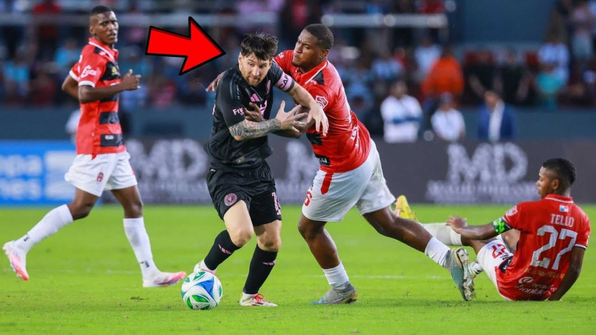 Lionel Messi Inter Miami Tackle Panama Match