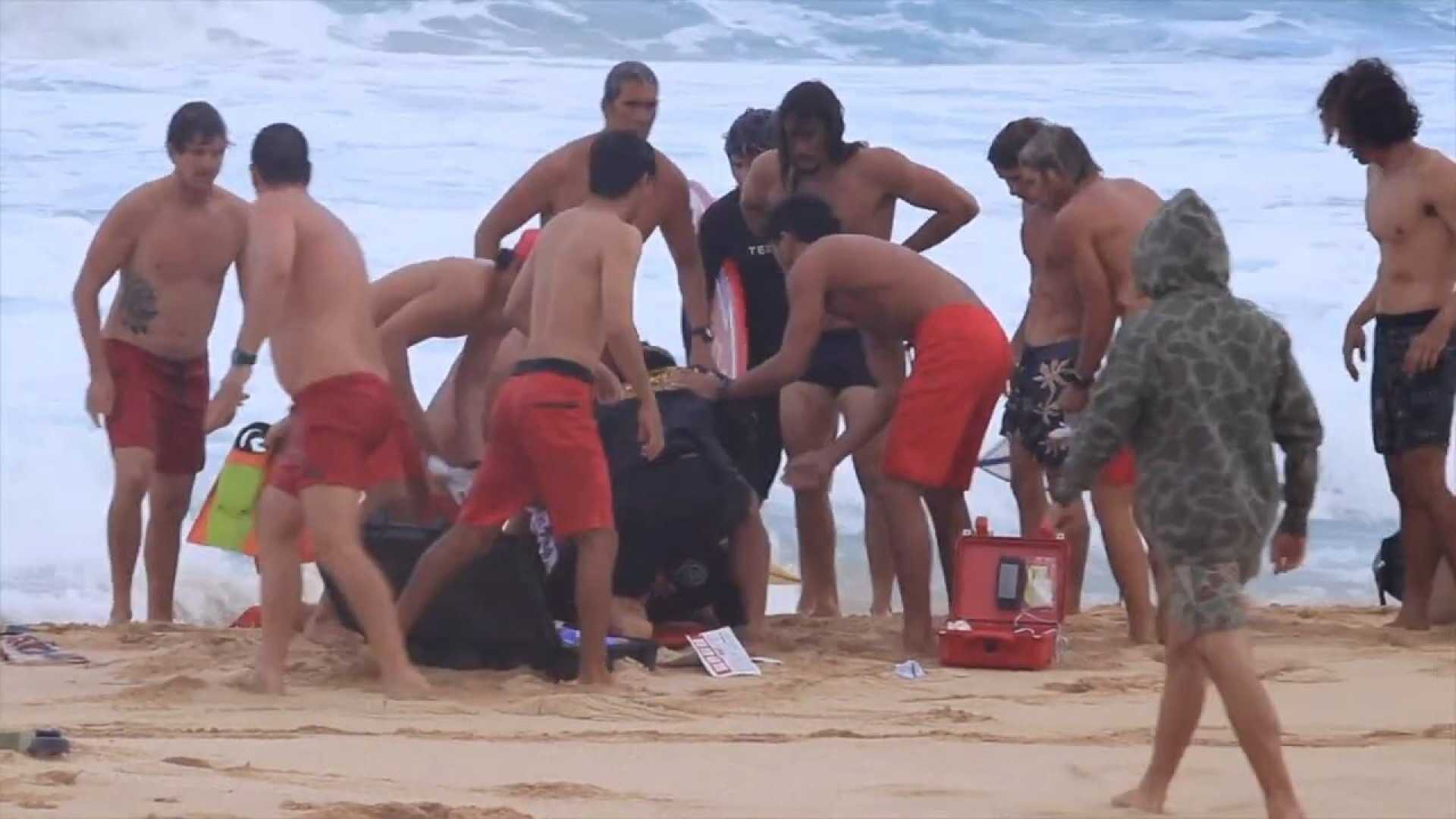 Makai Mcnamara Surf Rescue Banzai Pipeline