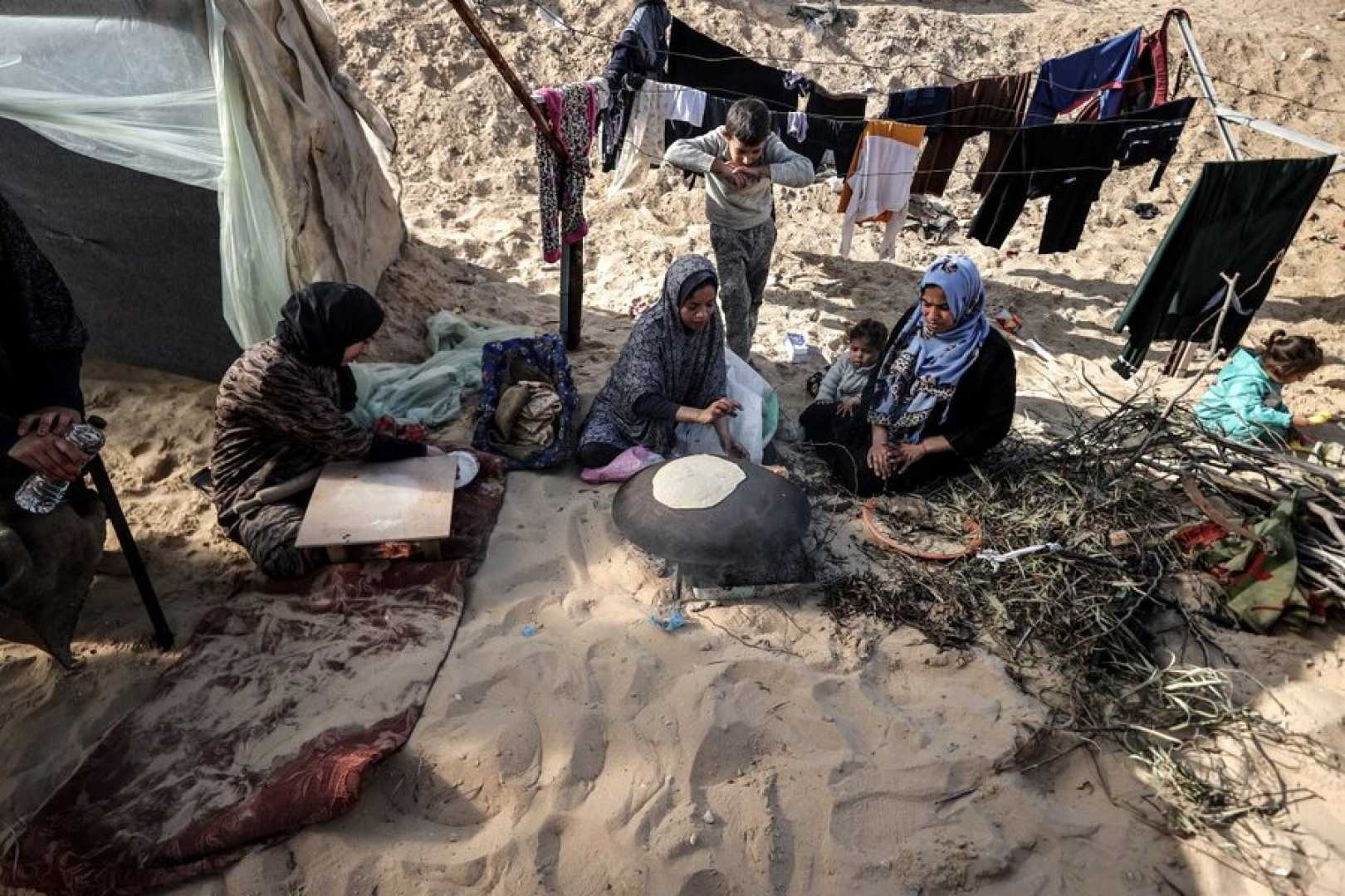 Malnourished Children In Gaza Idp Camp