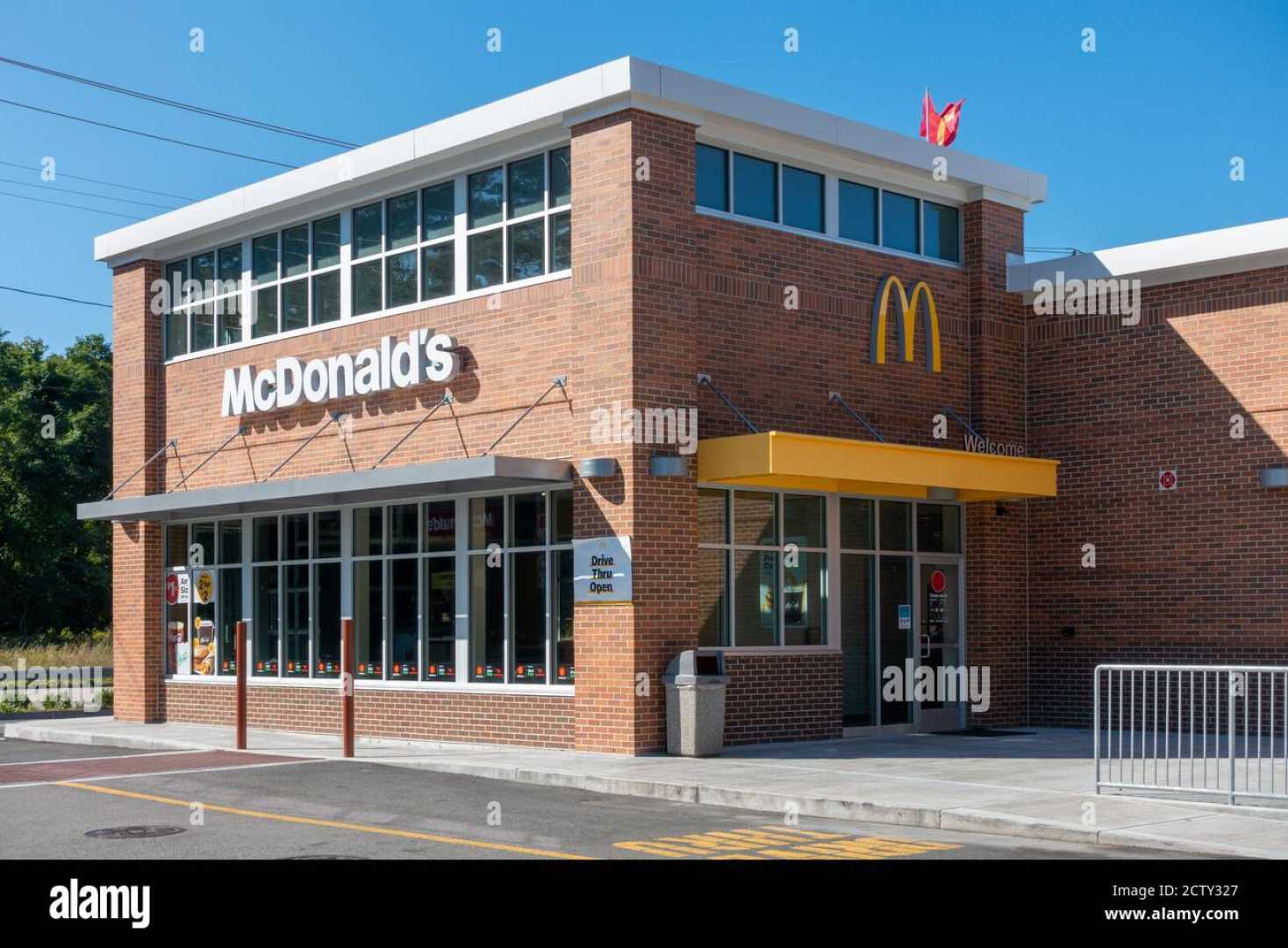 Mcdonald's Fast Food Restaurant Exterior