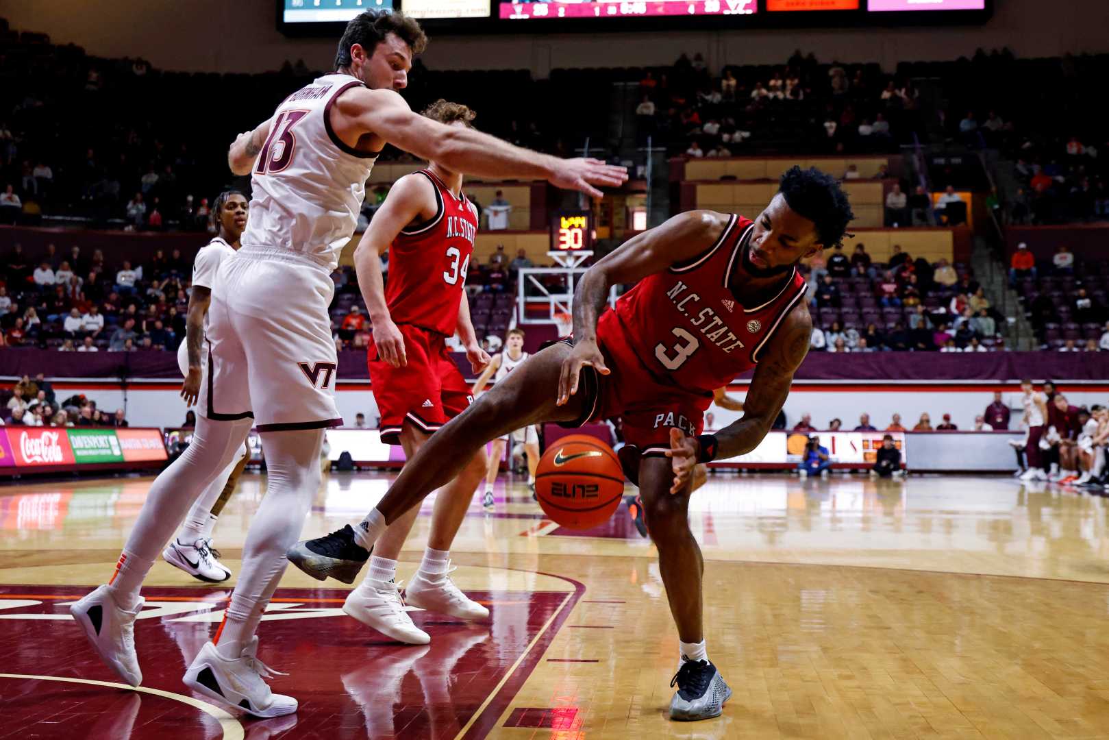 Nc State Wolfpack Basketball Game Action