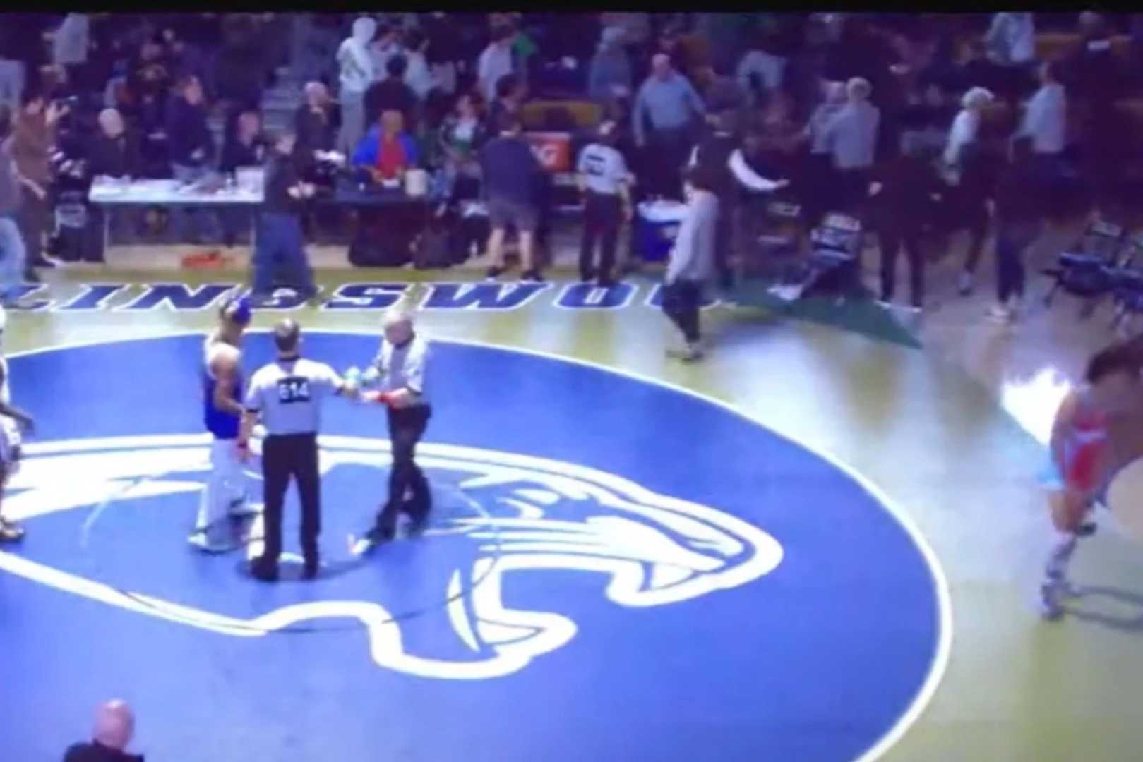 New Jersey High School Wrestling Tournament Stands Fight