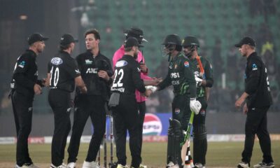 New Zealand Cricket Team Celebrating In Lahore Stadium