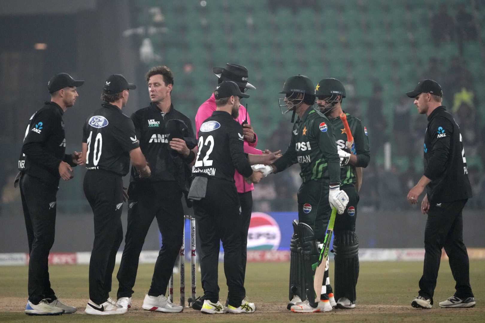 New Zealand Cricket Team Celebrating In Lahore Stadium