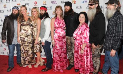 Phil Robertson Duck Dynasty Health Issues Revive Show Cast Photo