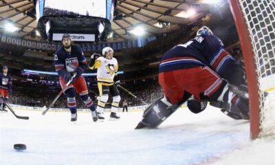 Pittsburgh Penguins Playing At Madison Square Garden