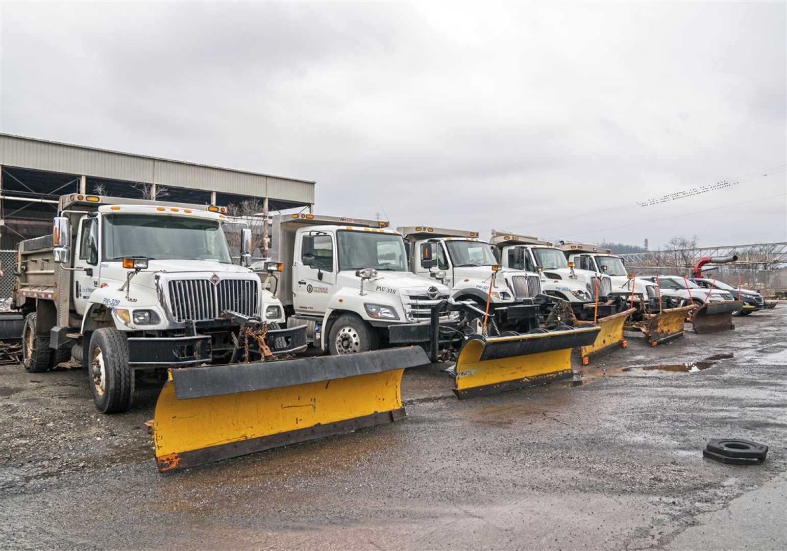 Pittsburgh Snow Covered Roads Salt Trucks