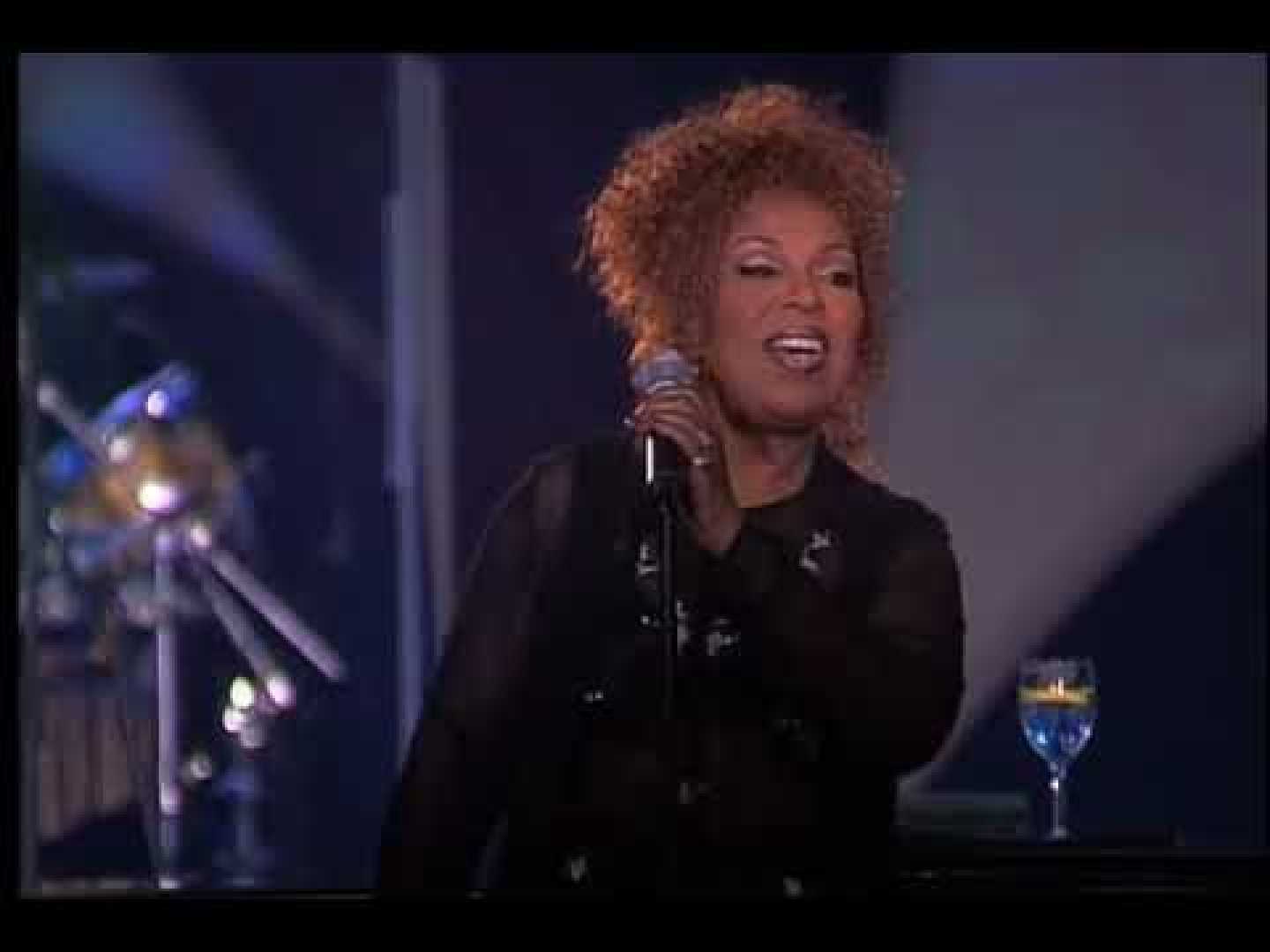 Roberta Flack Performing Live