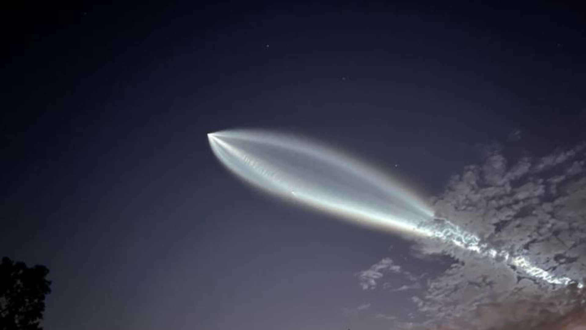 Spacex Falcon 9 Launch At Vandenberg Space Force Base